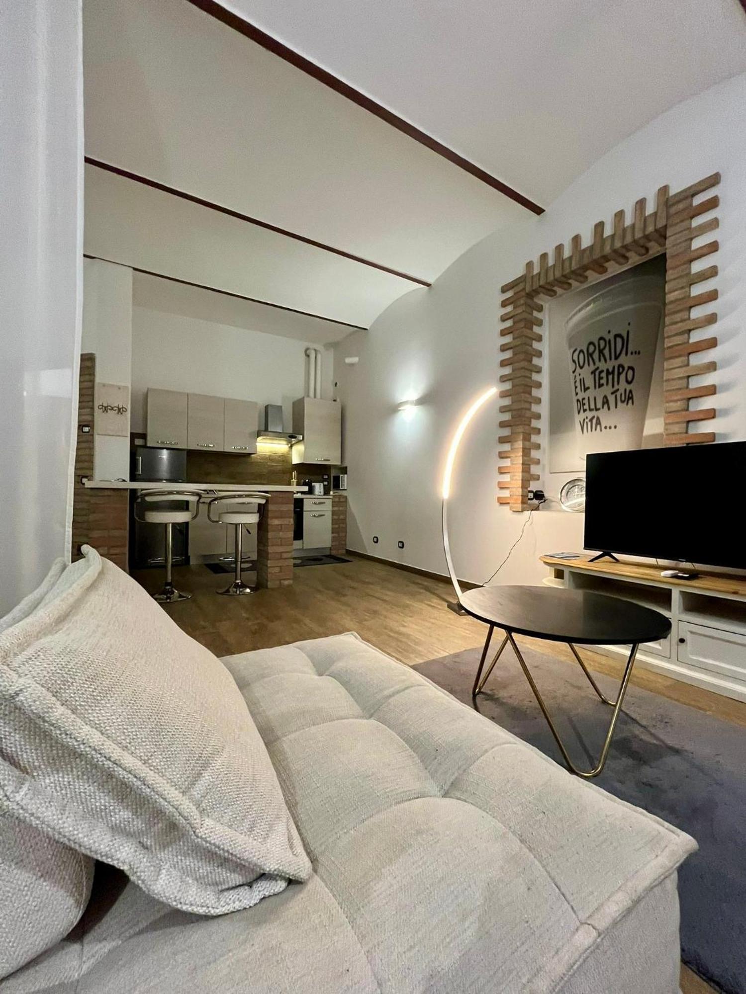 Residenza Corrado By Almanova Residenze Apartment Мантова Екстериор снимка